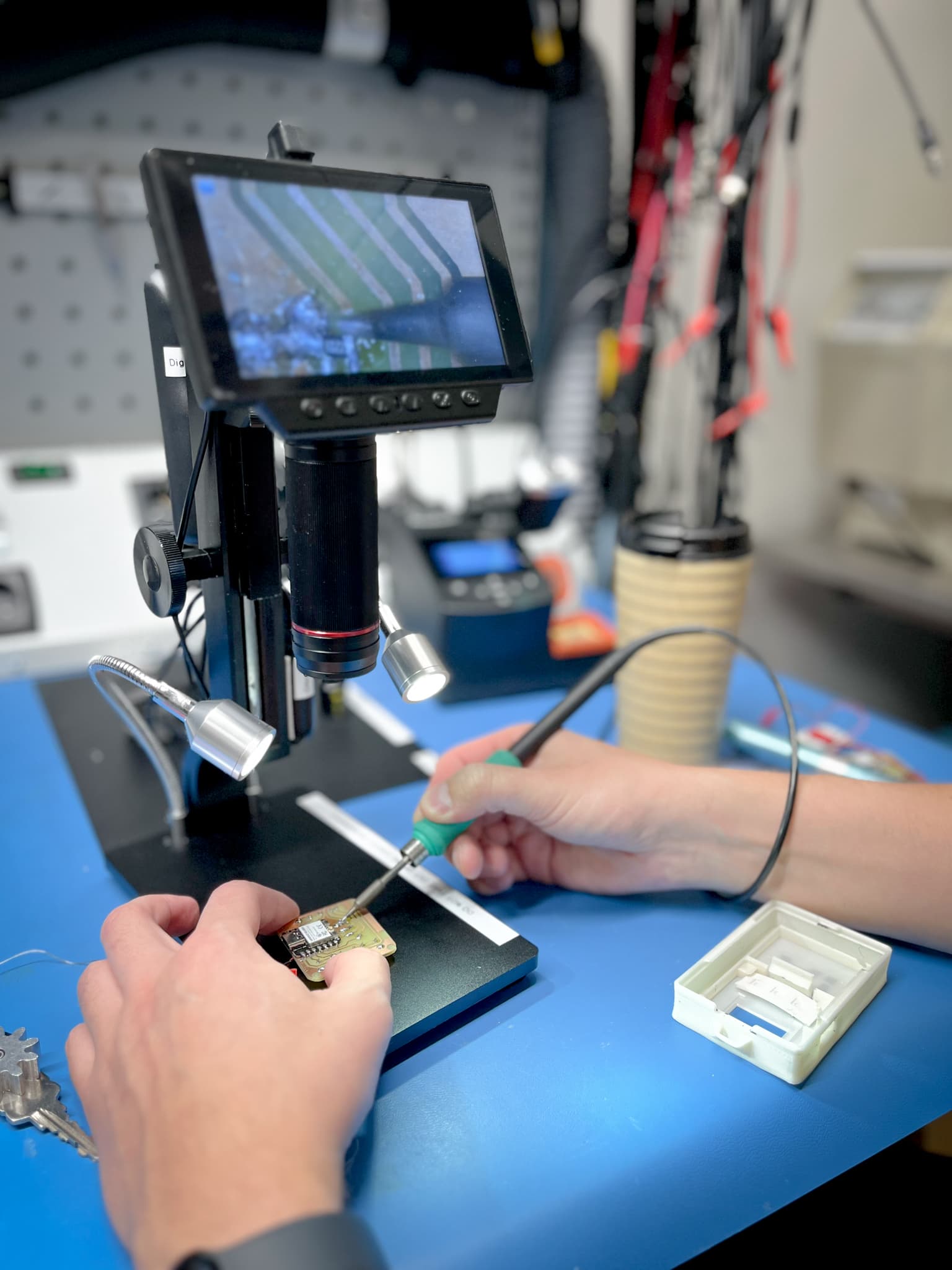 Circuit Shop Soldering with HDMI Microscope